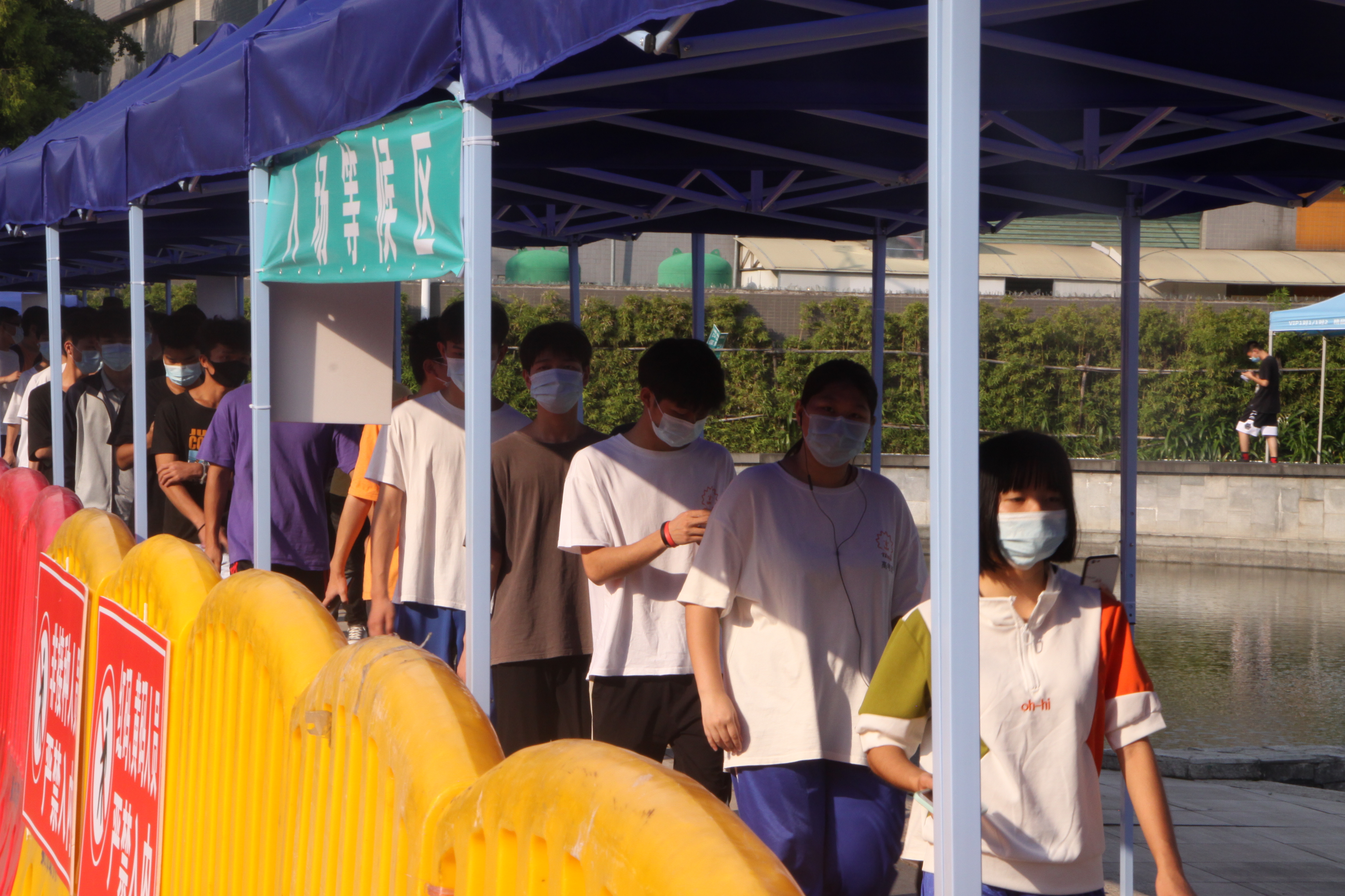 IMG_9883.JPG IMG_9883.JPG