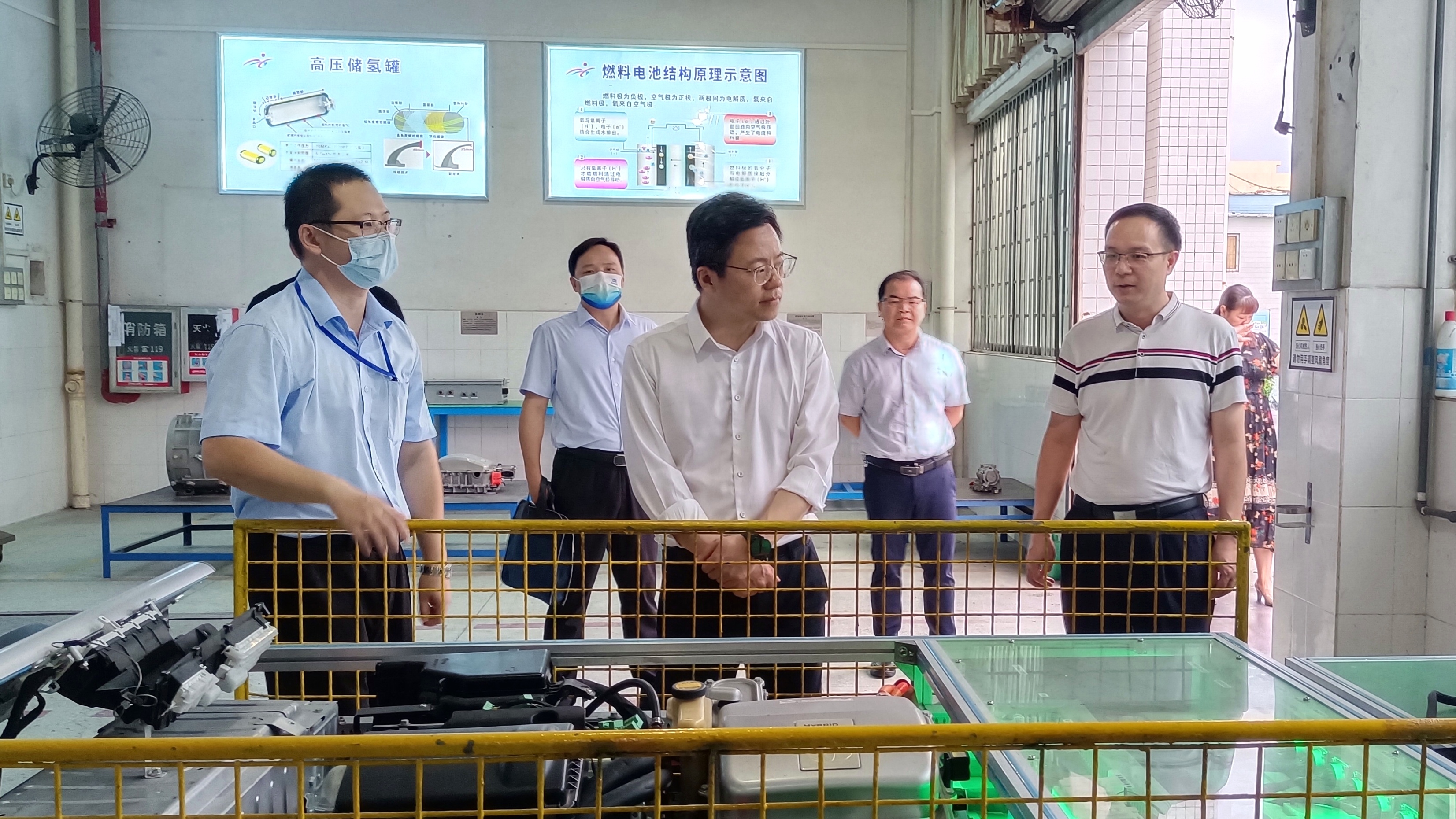 周芳 (5).jpg 周芳 (5).jpg