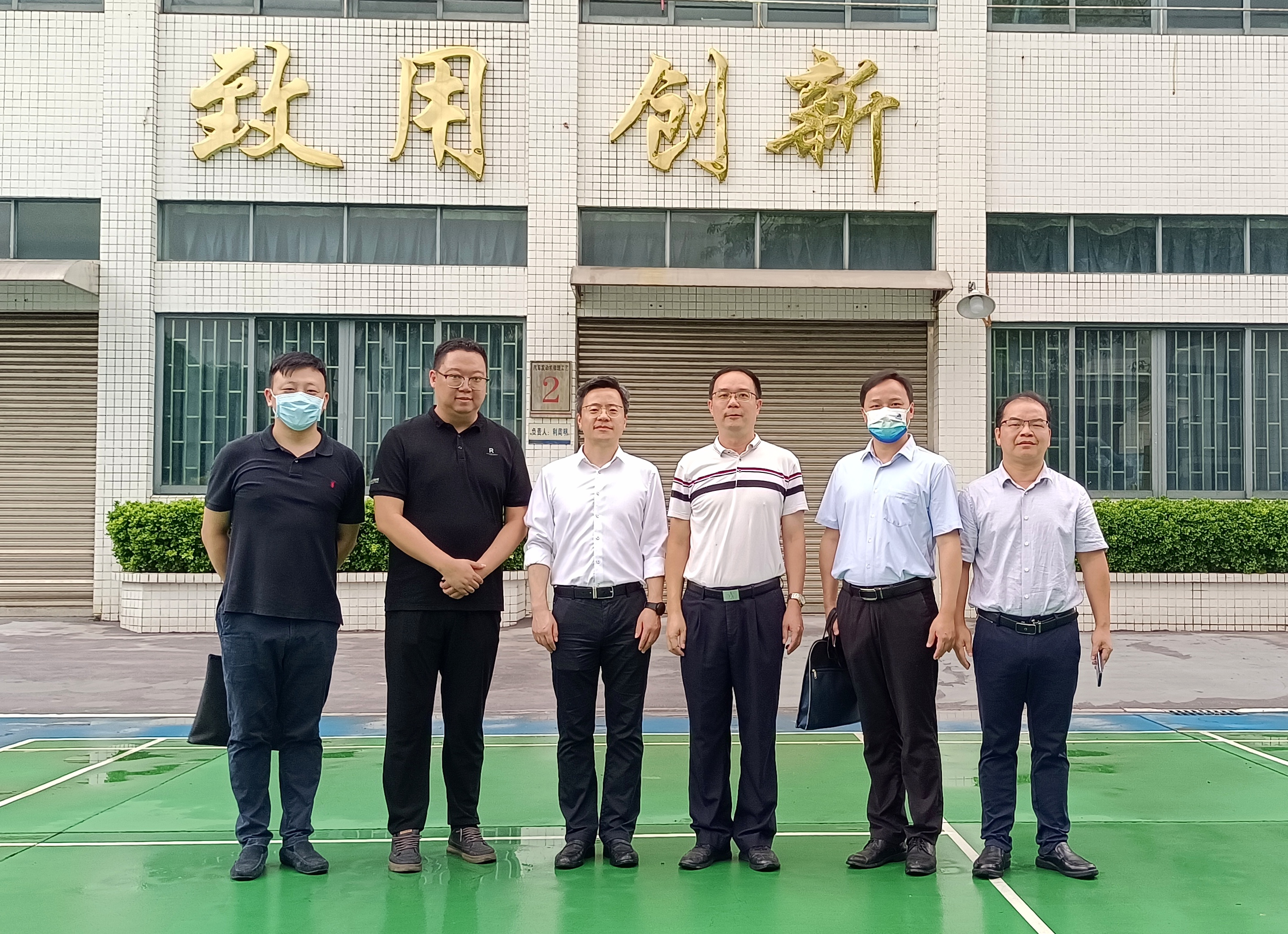 周芳 (8).jpg 周芳 (8).jpg